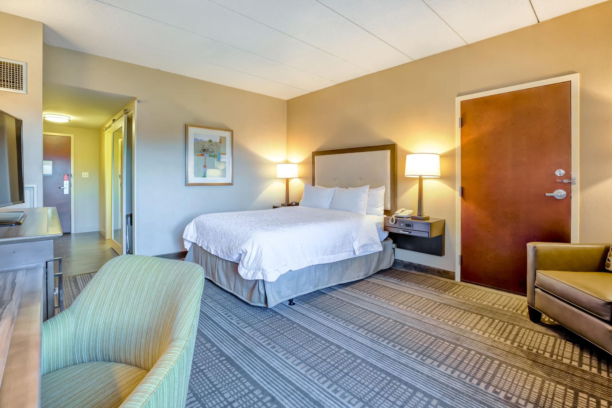 Hampton Inn Boston-Norwood Exterior photo