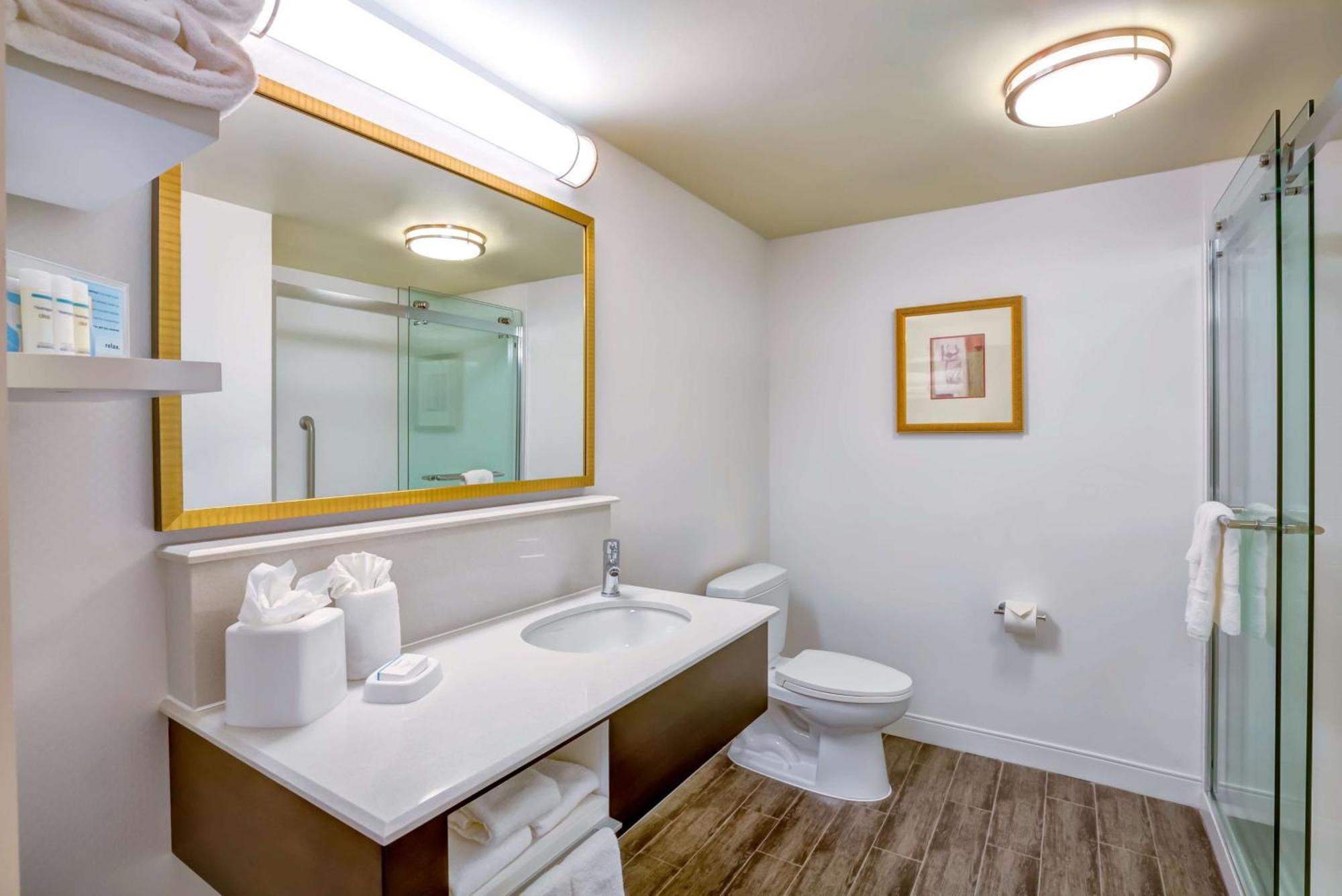 Hampton Inn Boston-Norwood Exterior photo