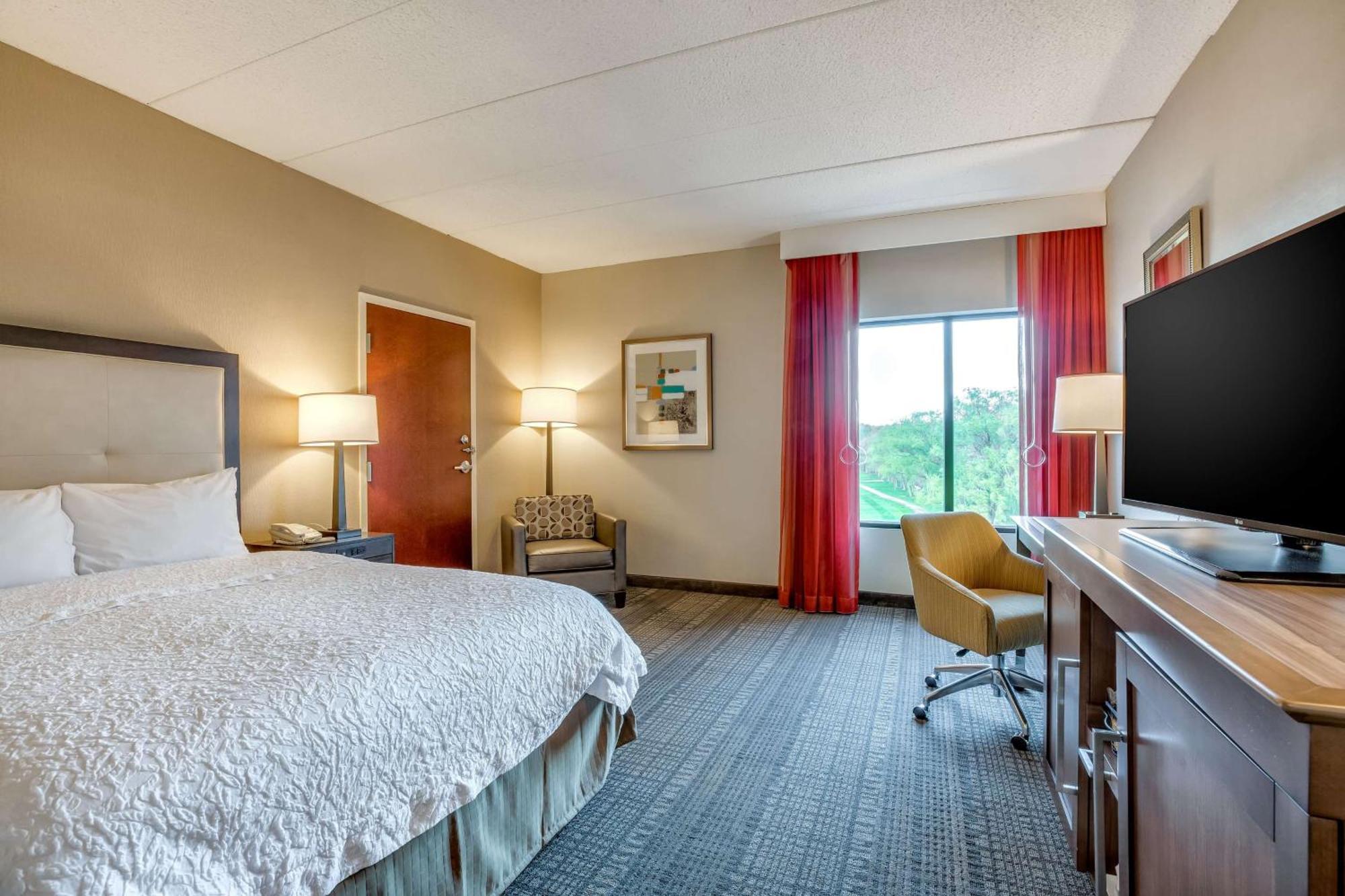 Hampton Inn Boston-Norwood Exterior photo