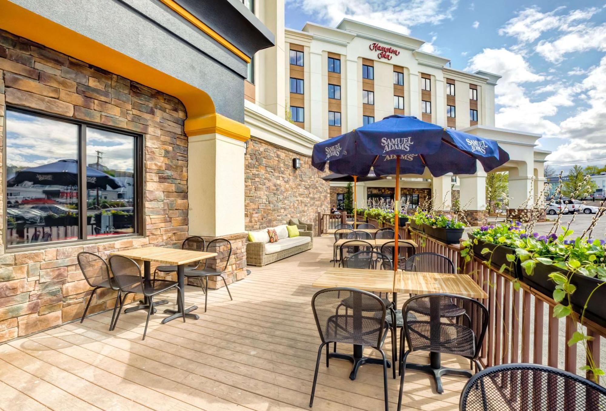 Hampton Inn Boston-Norwood Exterior photo