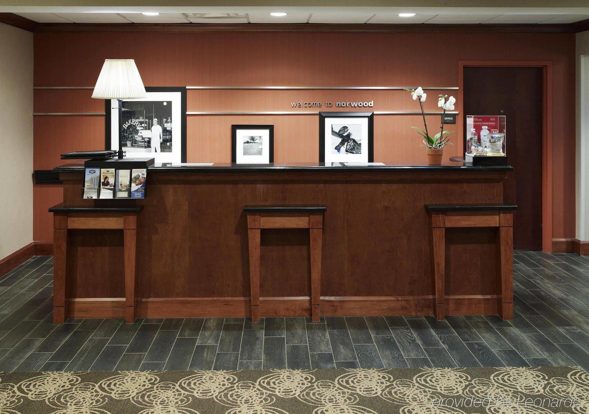 Hampton Inn Boston-Norwood Exterior photo