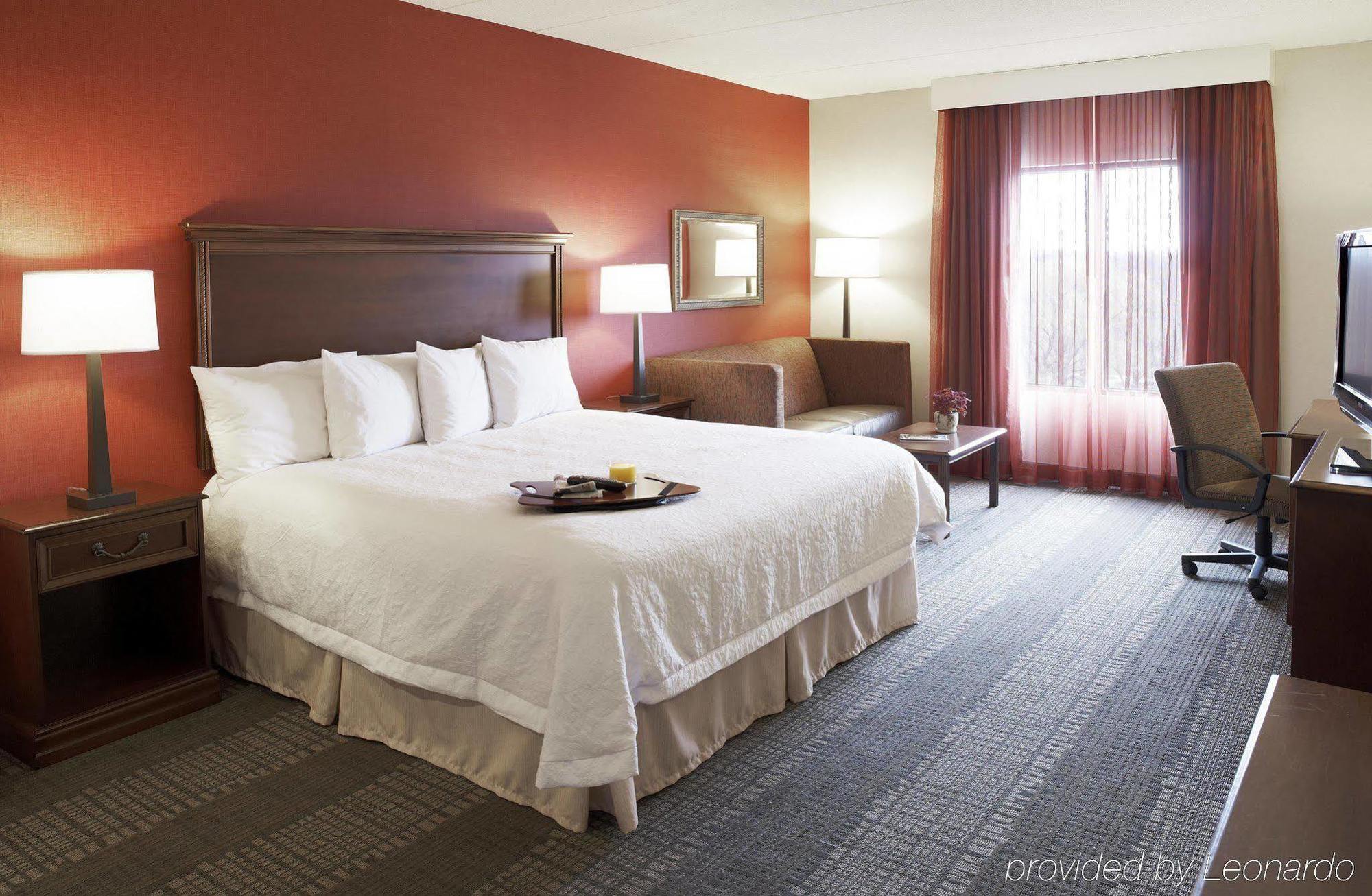 Hampton Inn Boston-Norwood Exterior photo
